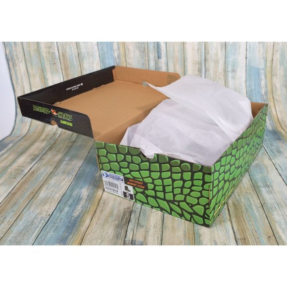 Skechers Skech-O-Saurus Kids Size 5 Dino Chill Water Repellent Boots Black Lime - Picture 9 of 10